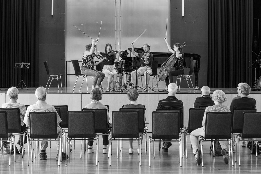 Das Quatuor Amoroso beim Abschluss-Konzert des Kammermusik-Kurses in Falera von Violinistin Anna Brunner.